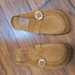 Birkenstock Buckley tan clogs 40 narrow